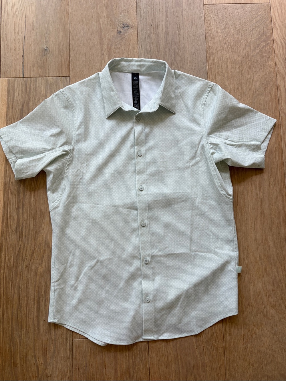 Lululemon Airing Easy button up lightweight wicking summer casual comfort - S